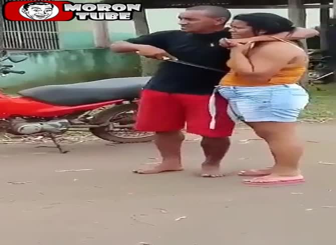 Video :A hostage-taker is taken by surprise